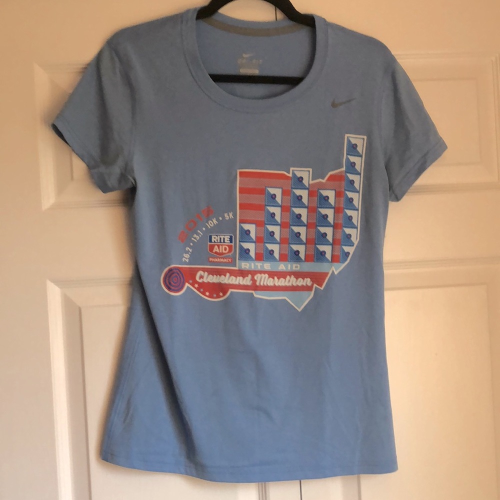Nike Dri fit small marathon top